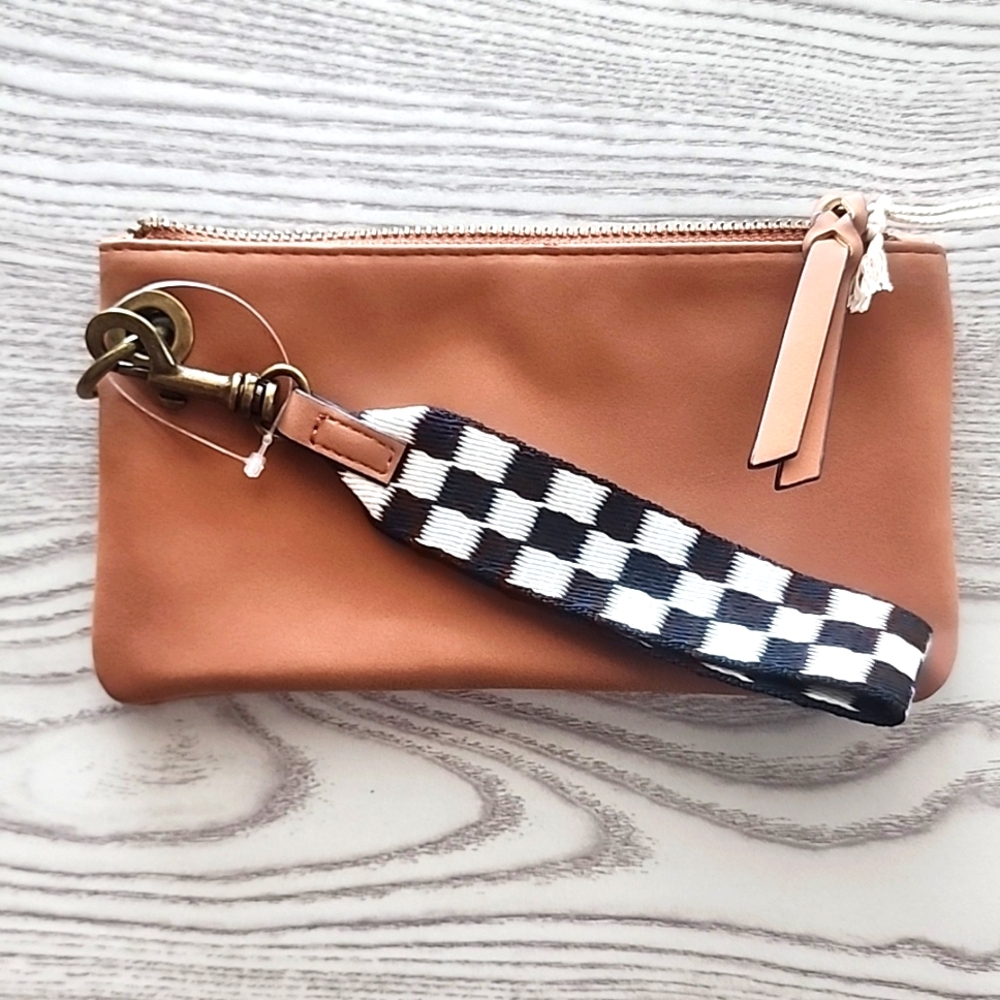 Universal Thread™ Zip Closure Wristlet Brown Clutch Purse Secure Multi Pockets